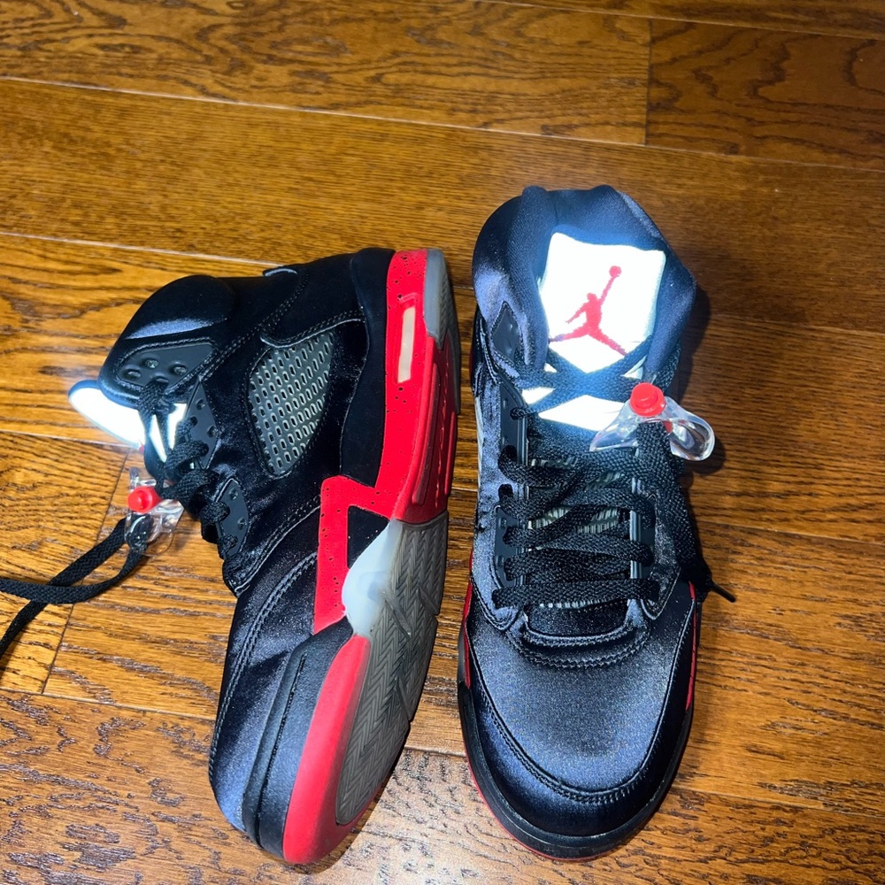 Jordan Retro 5 Satin Bred - Size 8 Men / 9.5 Women